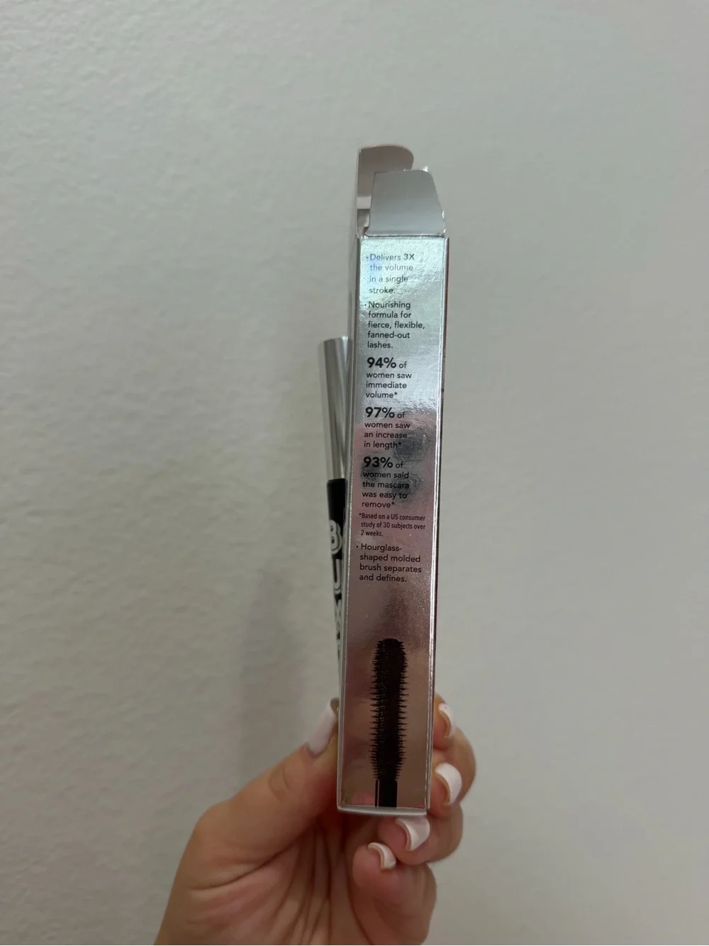 NEW BUXOM® LASH VOLUMIZING MASCARA